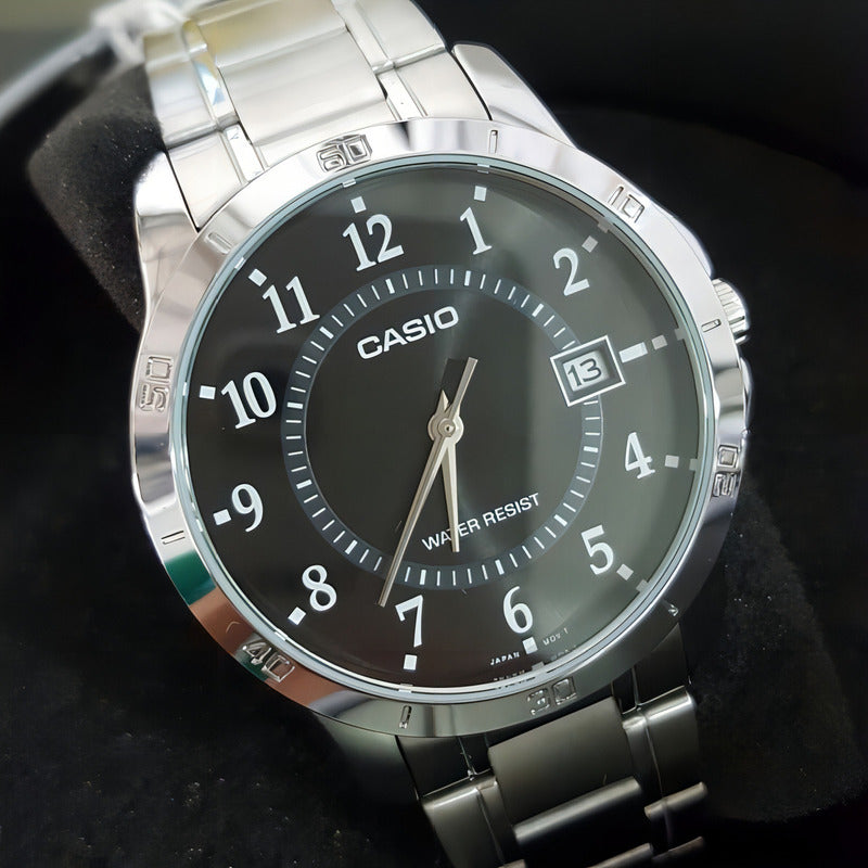 Reloj Pulsera Casio Mtp-v004gl-9 Con Correa De Acero Inoxidable Color Plata - Fondo Negro