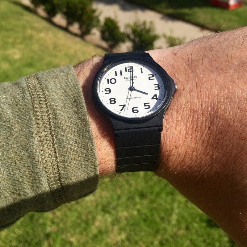 Reloj De Caballero Casio Reloj Clásico Mq-24-7b2