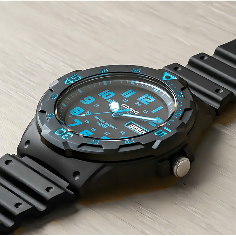 Reloj De Hombre Casio Mrw-200h-2bdf Analógico De Cuarzo Con Correa De Resina Negra Negro