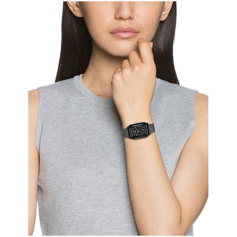 Reloj Casio Clásico Para Mujer, Con Correa Negra Y Fondo Blanco Negro