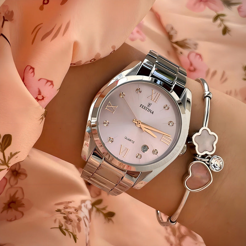 Reloj De Mujer Festina Boyfriend Con Piedras De Acero F16790 Color Del Fondo Lila Claro Color De La Malla Plateado Color Del Bisel Plateado Rosa