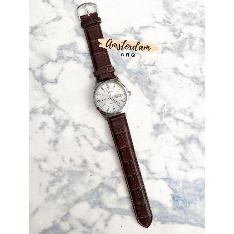 Reloj Casio Core Para Hombre Con Correa De Cuero Marrón Plateado