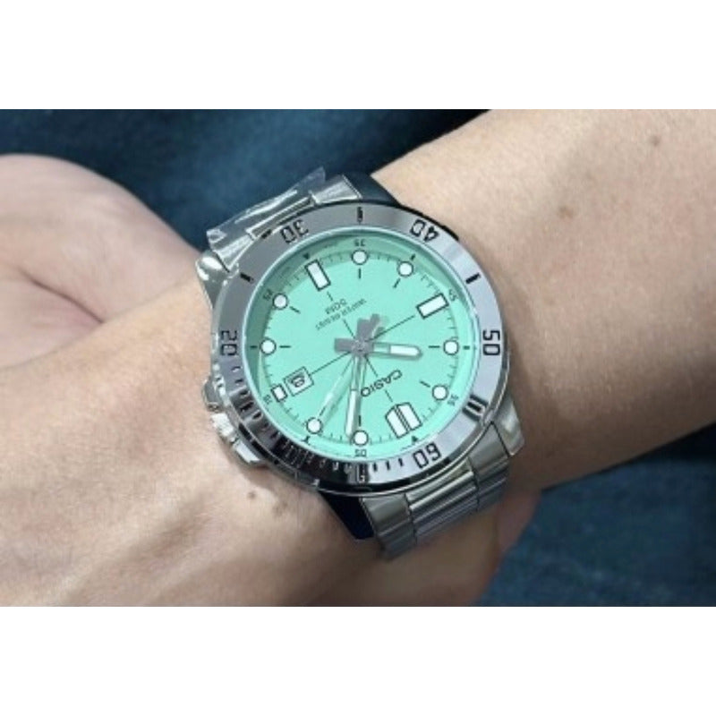 Reloj Casio Mtp-vd01d Colores Acero Inoxidable Correa Plateado Bisel Plateado Fondo Verde Claro