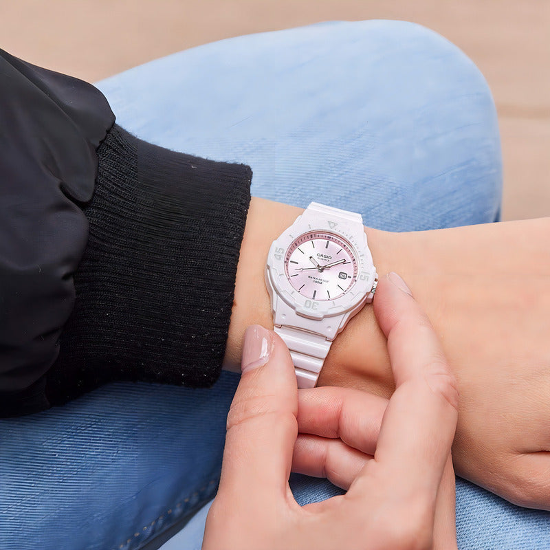 Reloj Casio Lrw-200h-4e3vdf Cuarzo Mujer Color De La Correa Blanco