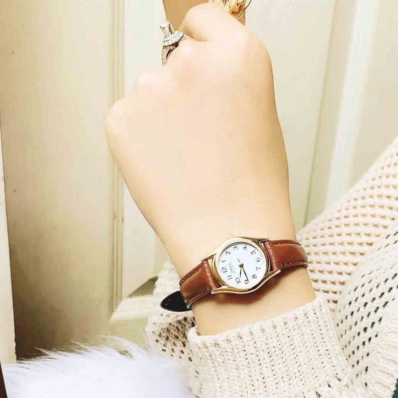 Reloj Casio Cuero Dama Ltp-1094q-7b7 Original Marrón Claro Dorado Blanco