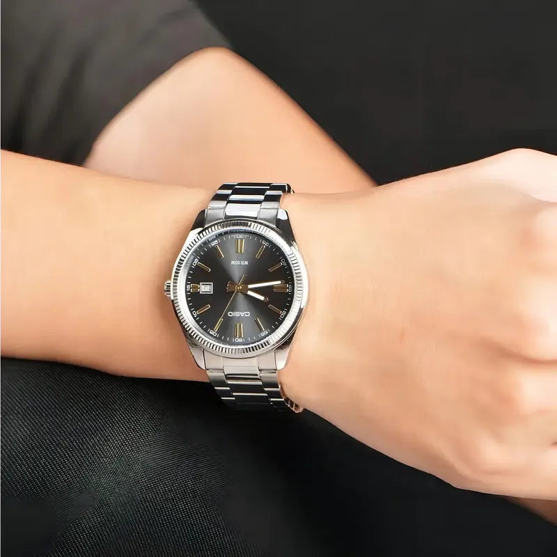 Reloj Casio Mtp-1302d-1a2 Para Caballero Plateado/ Negro/oro
