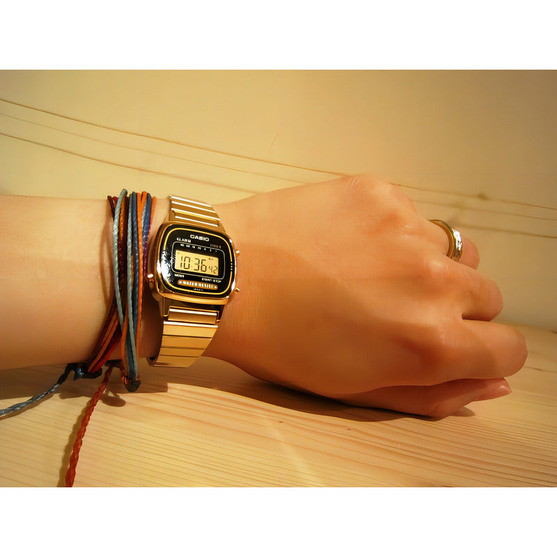 Reloj Casio La670wga-1d Vintage Mujer Dorado Negro
