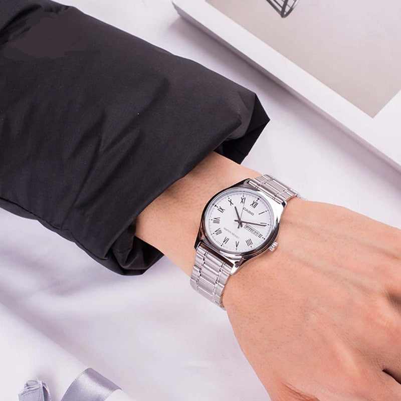 Reloj Casio Mujer Ltp-v006d-7b Calendario Original Plateado Plateado Blanco