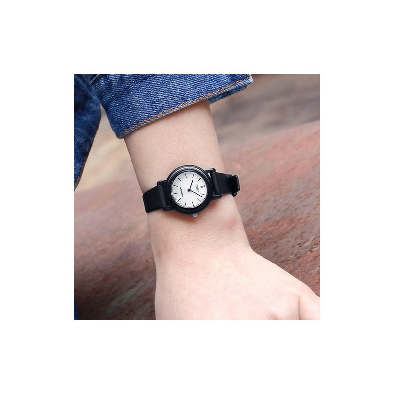 Reloj Casio Lq-139b-7e Clasico Negro Blanco