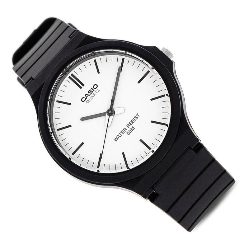 Reloj Pulsera Casio Mw-240-7ev Con Correa De Resina Color Negro - Fondo Blanco