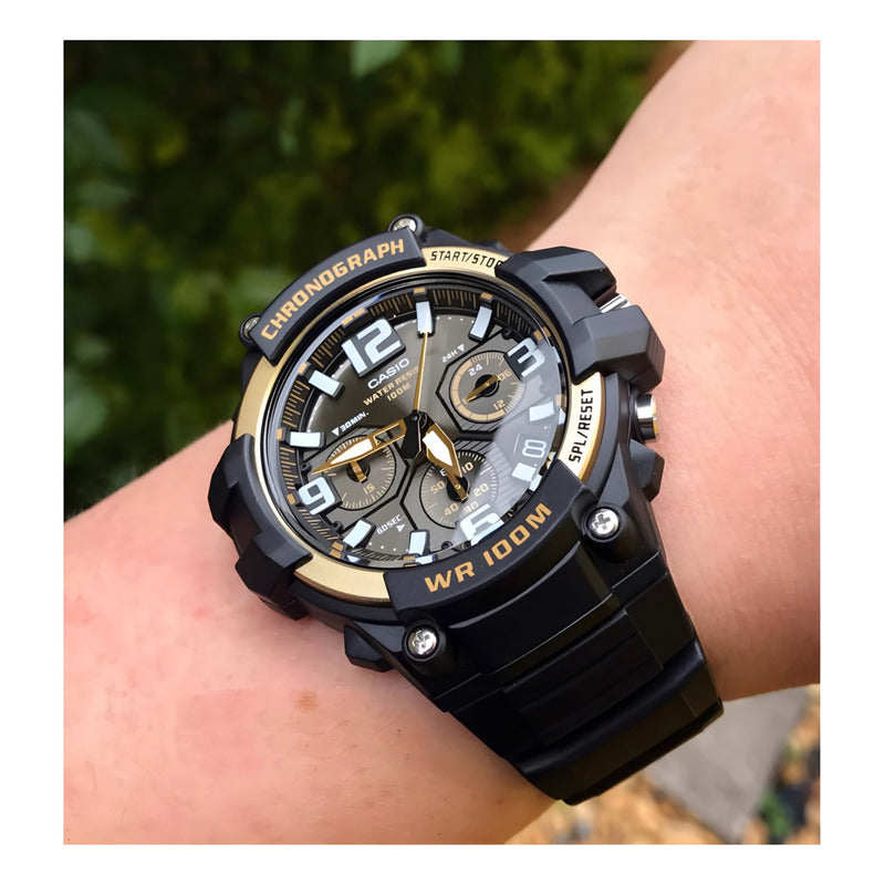 Reloj Casio Mundial Mcw-100h-9a2vdf G-shock Unisex De Resina Color De Correa Negro Dorado
