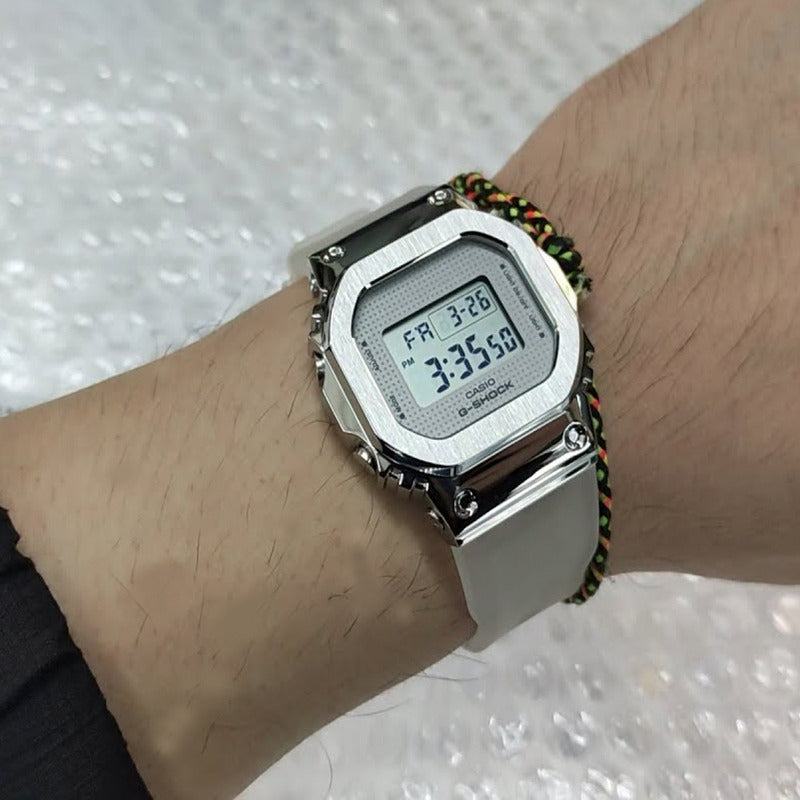 Reloj Casio G Shock Mujer Gm-s5600g-7d Deportivo Original Plateado Blanco