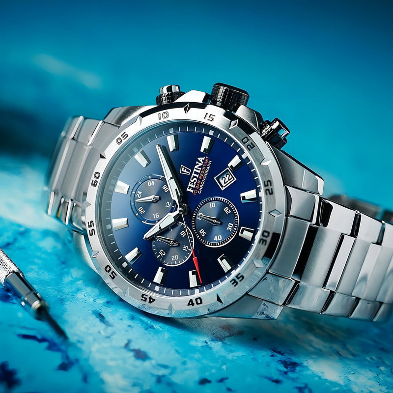 Reloj Pulsera Festina F20463 Con Correa De Acero Inoxidable Color Plateado - Fondo Azul