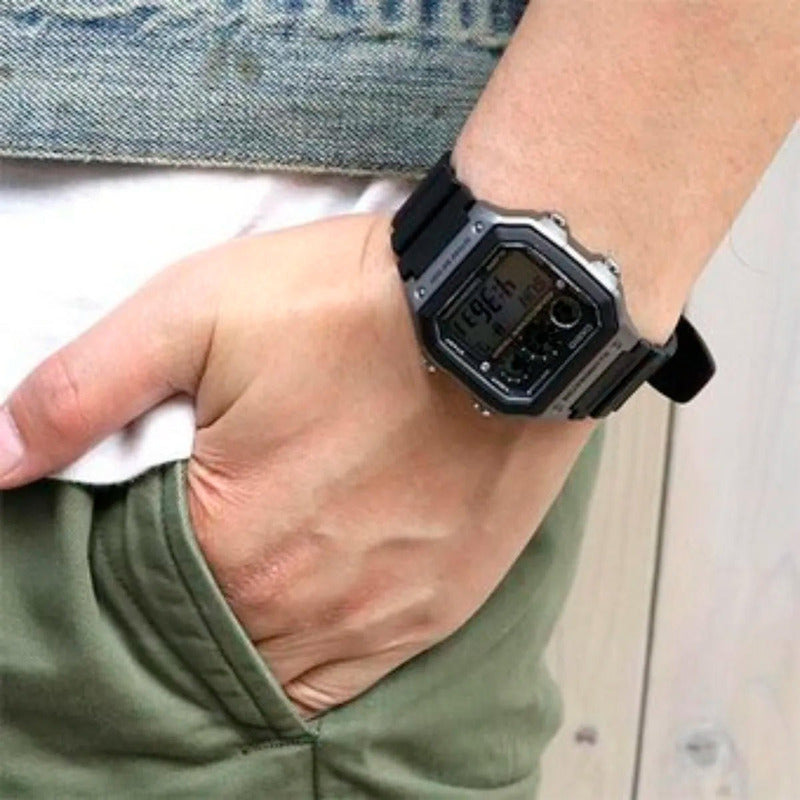 Reloj De Pulsera Casio Youth Ae-1300wh-8a Relojesymas Negro Gris/negro Negro