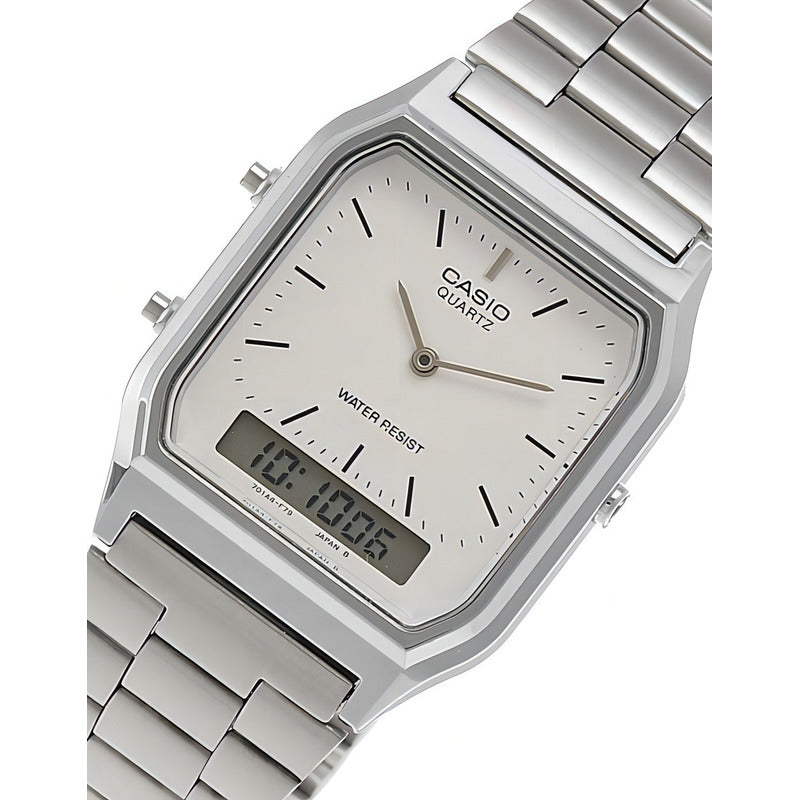 Reloj Pulsera Casio Aq-230 Con Correa De Acero Inoxidable Color Plateado - Fondo Blanco/gris - Bisel Gris