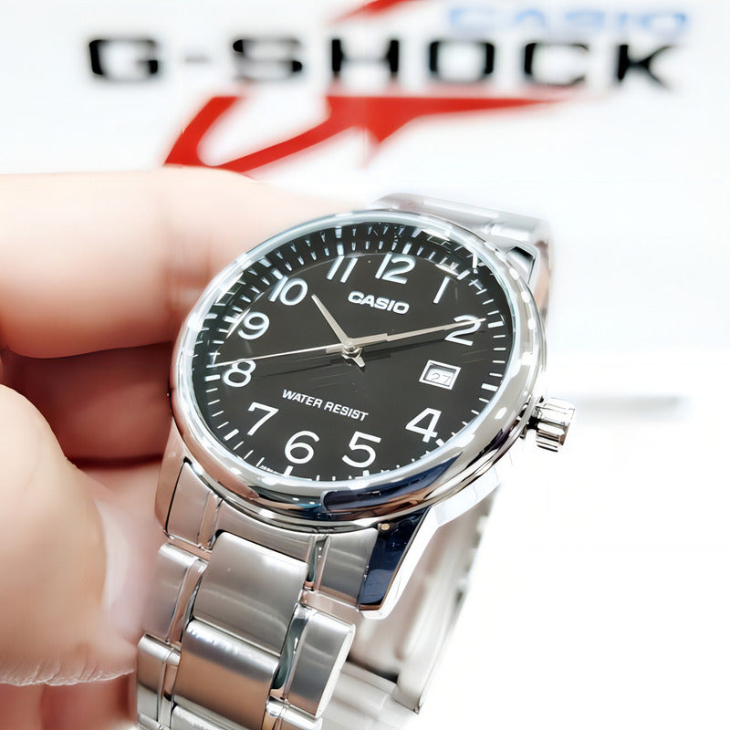 Reloj Pulsera Casio Mtp-v002d-1bu Con Correa De Acero Inoxidable Color Plateado - Fondo Negro