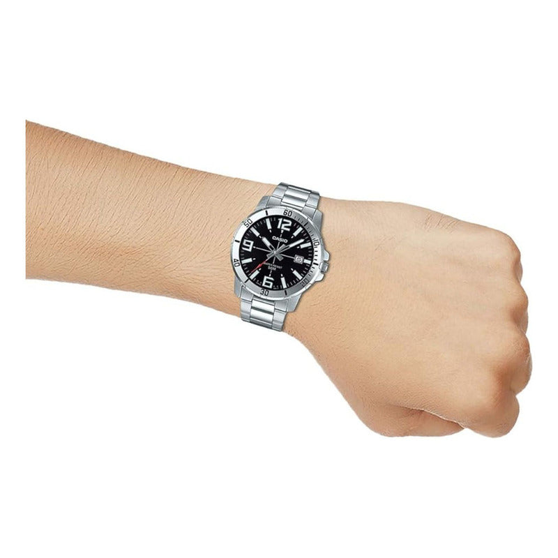 Reloj Casio Hombre Mtp-vd01d, 50m, Fechador, Correa Plateado Bisel Plateado Fondo Negro