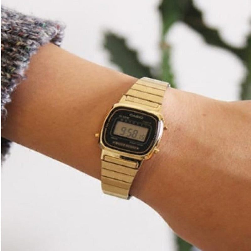 Reloj Casio La-670wga-1 Vintage Original Dorado Negro Amarillo