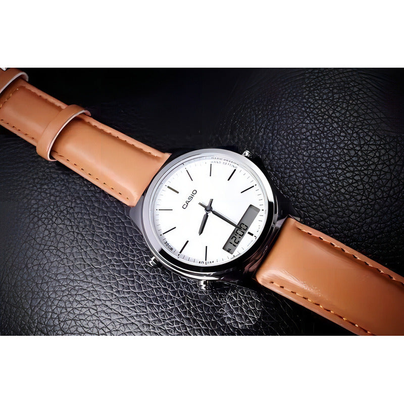 Reloj Casio Digital-análogo Hombre Mtp-vc01l-7e Color De La Correa Marrón Color Del Bisel Plateado Color Del Fondo Blanco
