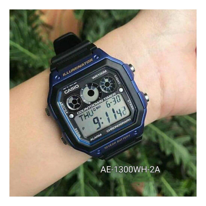 Reloj Pulsera Digital Casio Ae-1300wh-2a Con Correa De Resina Color Negro - Bisel Azul/negro